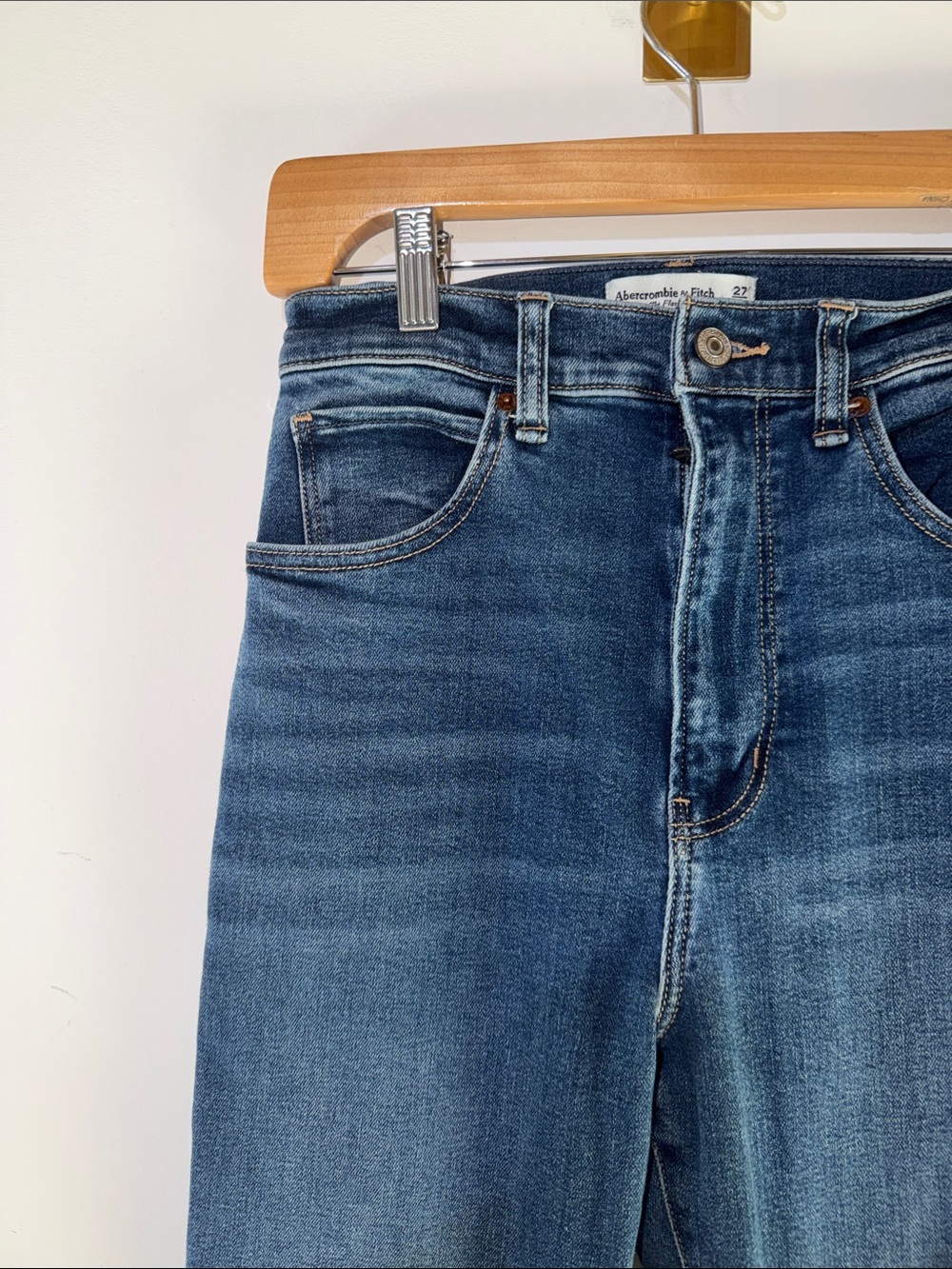 Abercrombie & Fitch The Flare Ultra High-Rise Flared Blue Jeans Women’s size 27 - Picture 3 of 8
